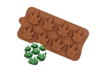 MOLDE SILICONA 8 BOMBONES HOJAS CANNABIS (LIS)